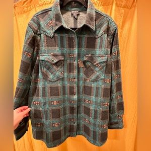 Wrangler Retro Women’s Button Up- Size L